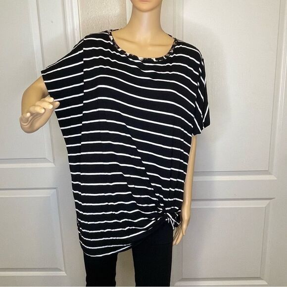 Coco Kelly Striped Blouse With Open Back Black White Leopard Detail Size 3X - Picture 3 of 11